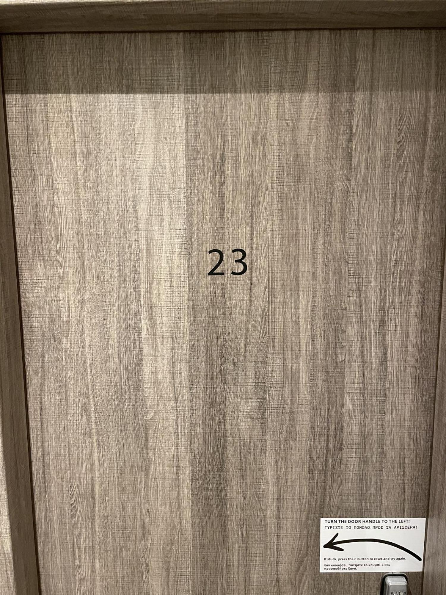 Liberal Mini Rooms & Suites เอเธนส์ ภายนอก รูปภาพ