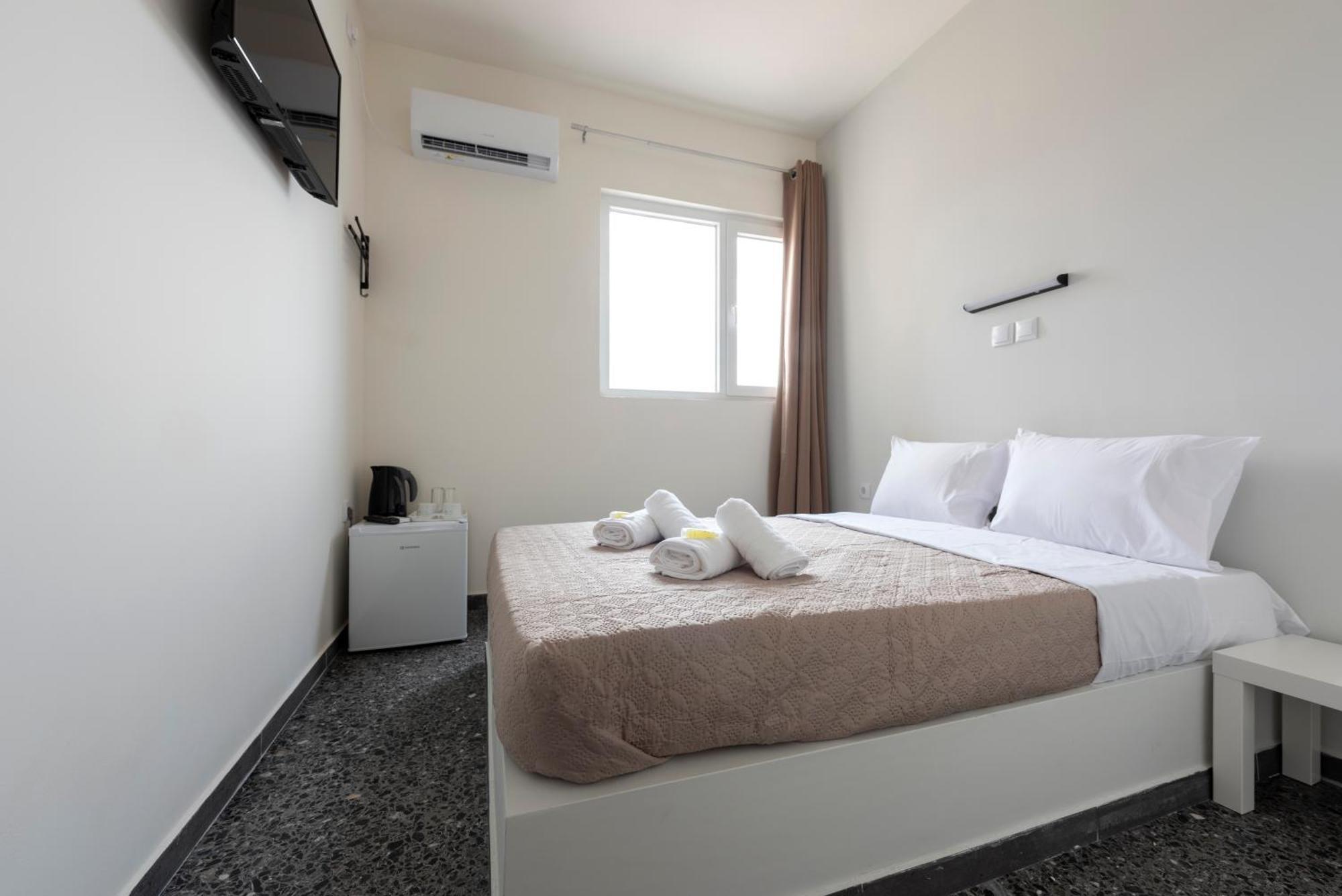 Liberal Mini Rooms & Suites เอเธนส์ ภายนอก รูปภาพ